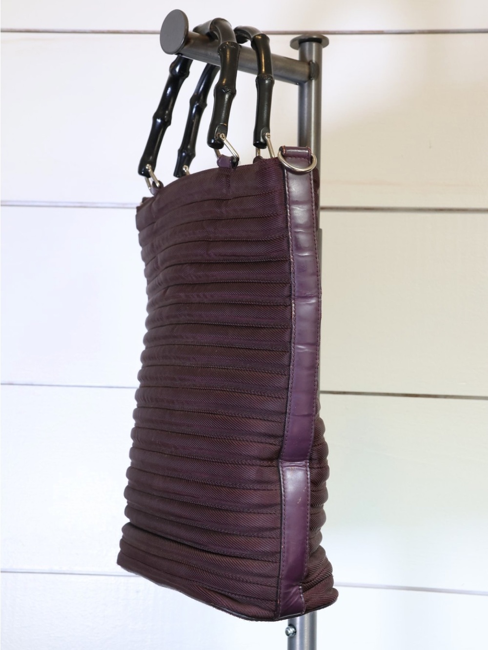 Vintage Gucci Ribbed Tote with Black Bamboo Handles - Picture 12 of 12